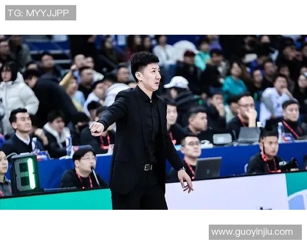 男篮主教练宣布将引进海外球员，提升实力