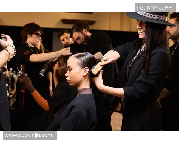 米兰国际时装周：全球时尚达人聚集地