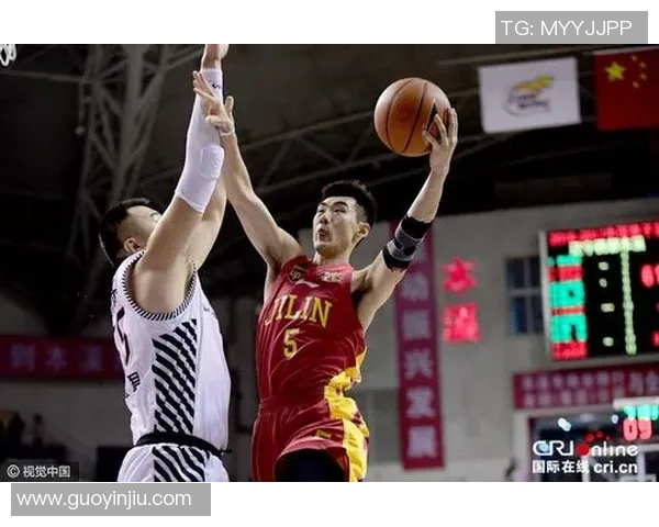 辽宁男篮神锋哈德森砍下30+10，率队轻取山东！